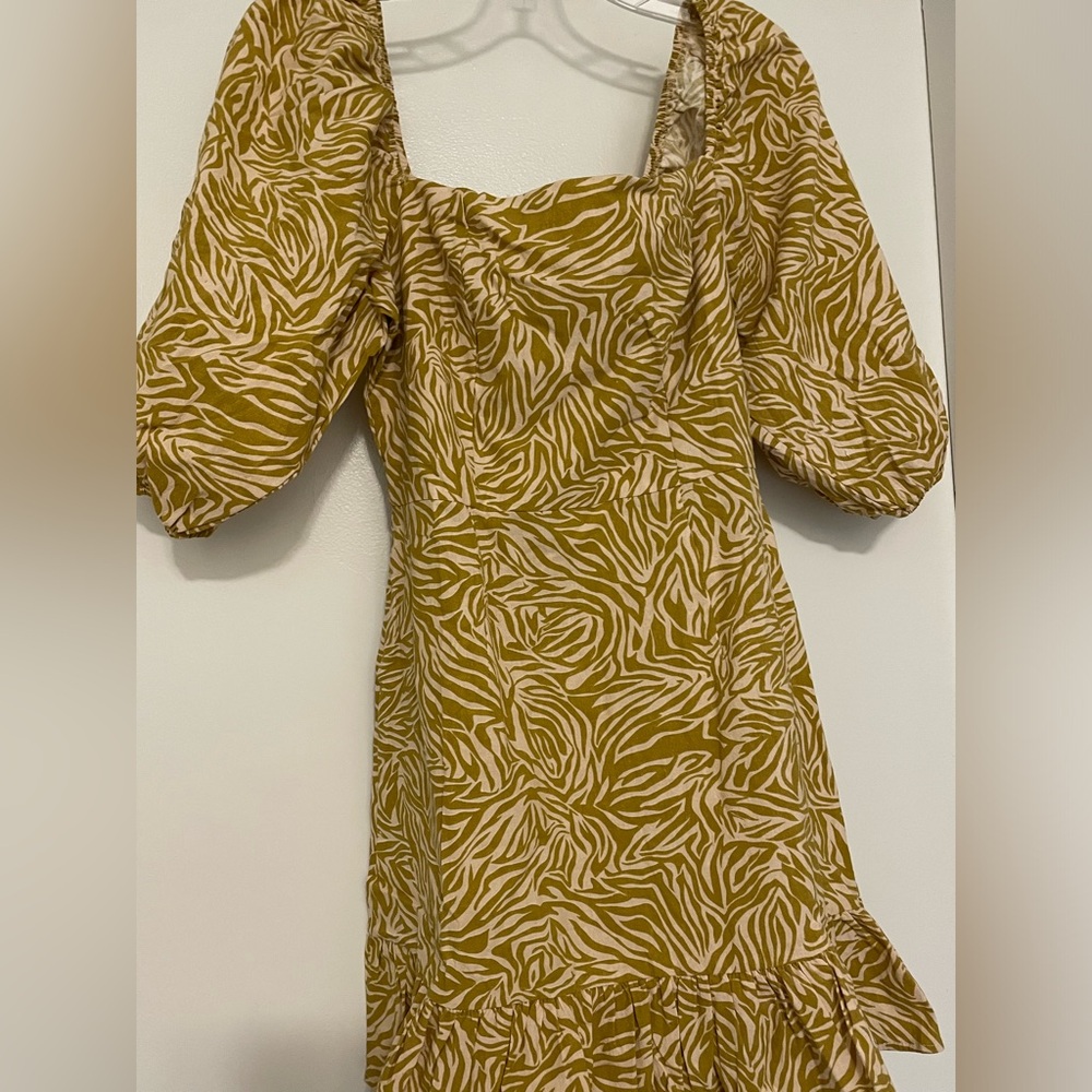Girl and the sun, mini dress, size small!